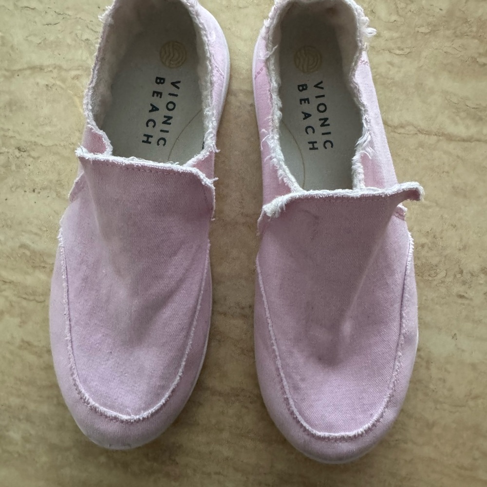 Vionic Soft Pink Casual Loafers